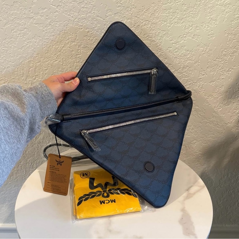 MCM Himmel Triangle
Crossbody Bag In Lauretos NWT - Picture 3 of 6